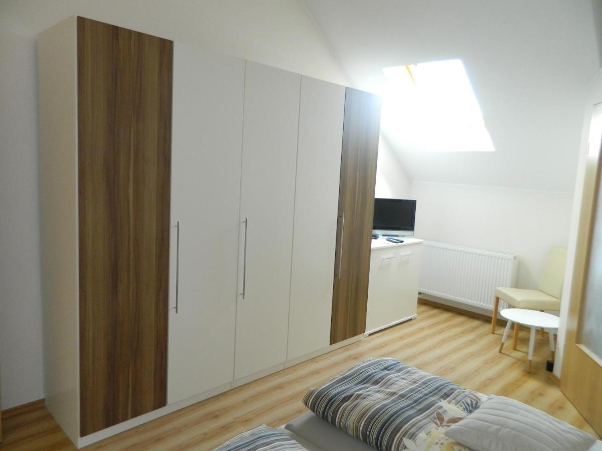 Gaestehaus Borniger Gau-Weinheim Εξωτερικό φωτογραφία